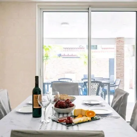 Marina House Prázdninový dům *